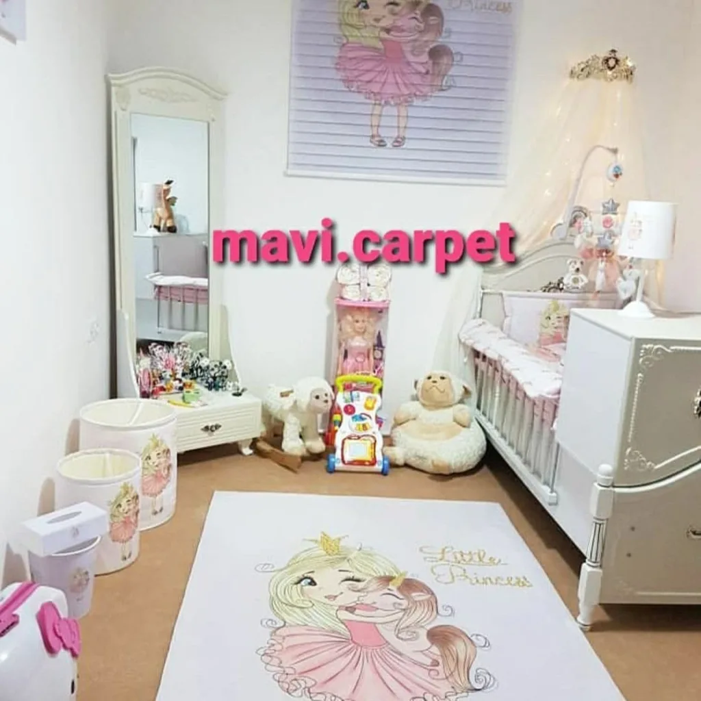 فرش اتاق کودک دخترانه طرح کیتی ماوی كارپت Mavi Carpet