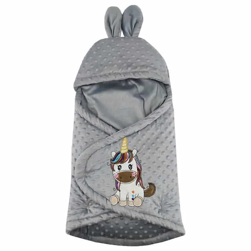 قنداق فرنگی دکمه ای کلاه دار اسب شاخدار Ouldooz bebek