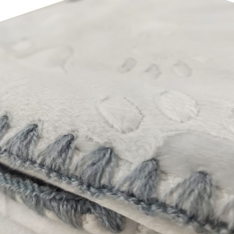 پتو پولیشی کلاه دار طرح پنجه مادرکر MotherCare