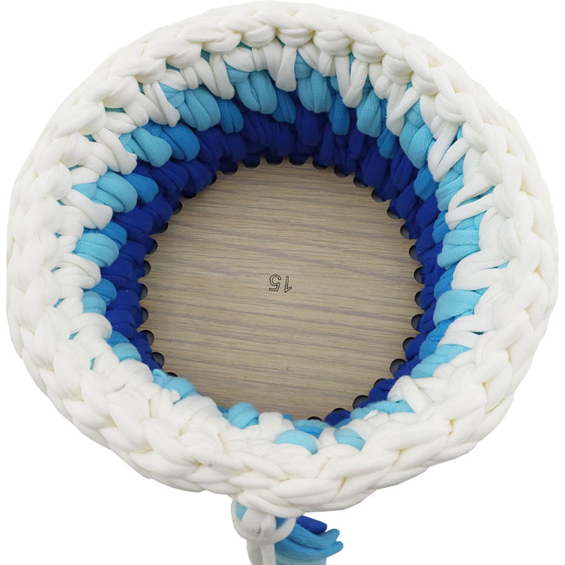 سبد تریکو منگوله دار آبی سایز کوچک