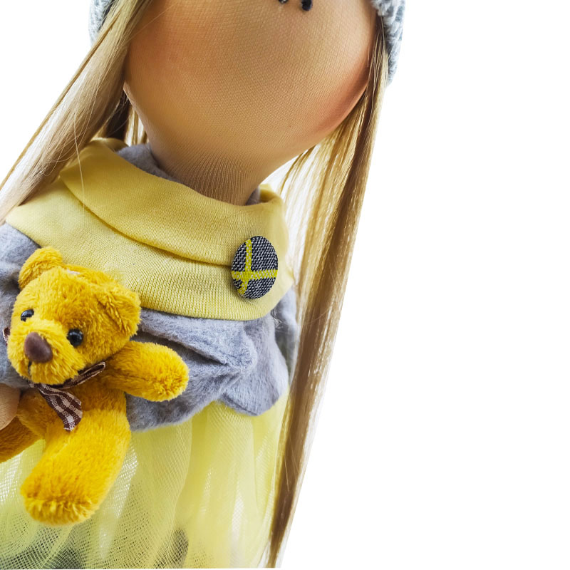 عروسک روسی دامن توری زرد رنگ