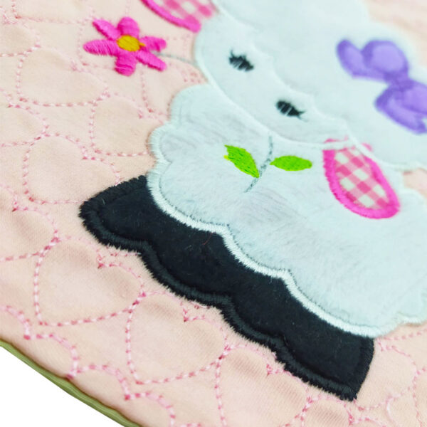 پیش بند تکه دوزی طرح گوسفند صورتی کوکالو ‍Cocalo