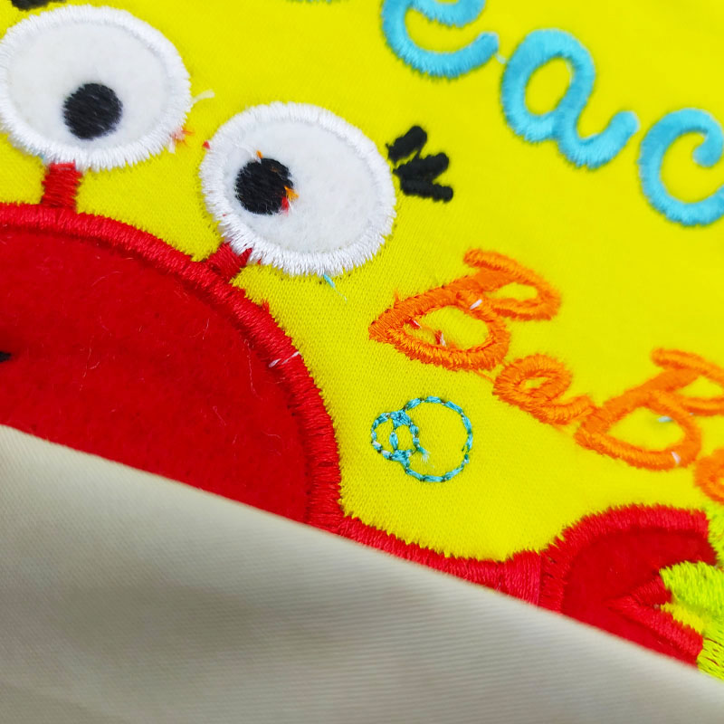 پیش بند نخی طرح  خرچنگ کوکالو Cocalo