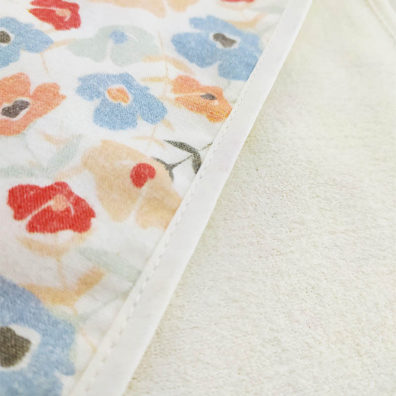 روپوش آروغ گیر 3 تایی طرح گل رنگی کارترز Carters