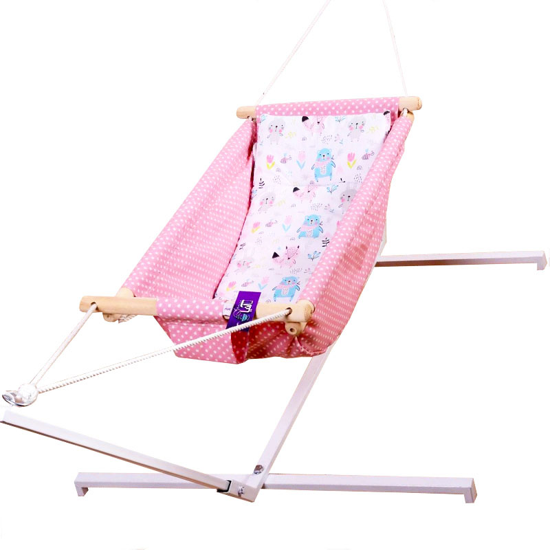 گهواره سنتی پایه دار بانوچ طرح شیر آنیا Aniya