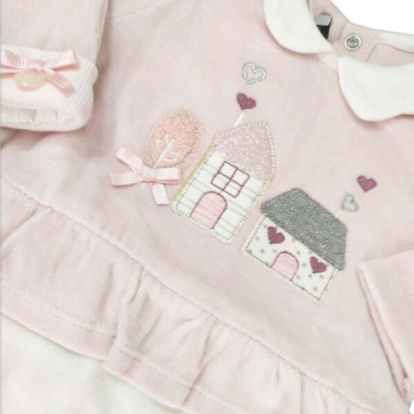 سرهمی چین دار و کلاه نوزاد طرح خانه ایندیگو indigo3