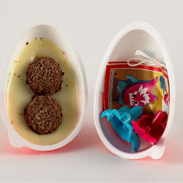 تخم مرغ شانسی کیندر جوی Kinder Joy1