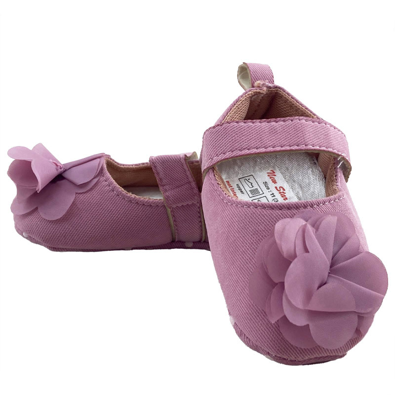 کفش دخترانه نوزادی گل دار کالباسی نیو استار New star