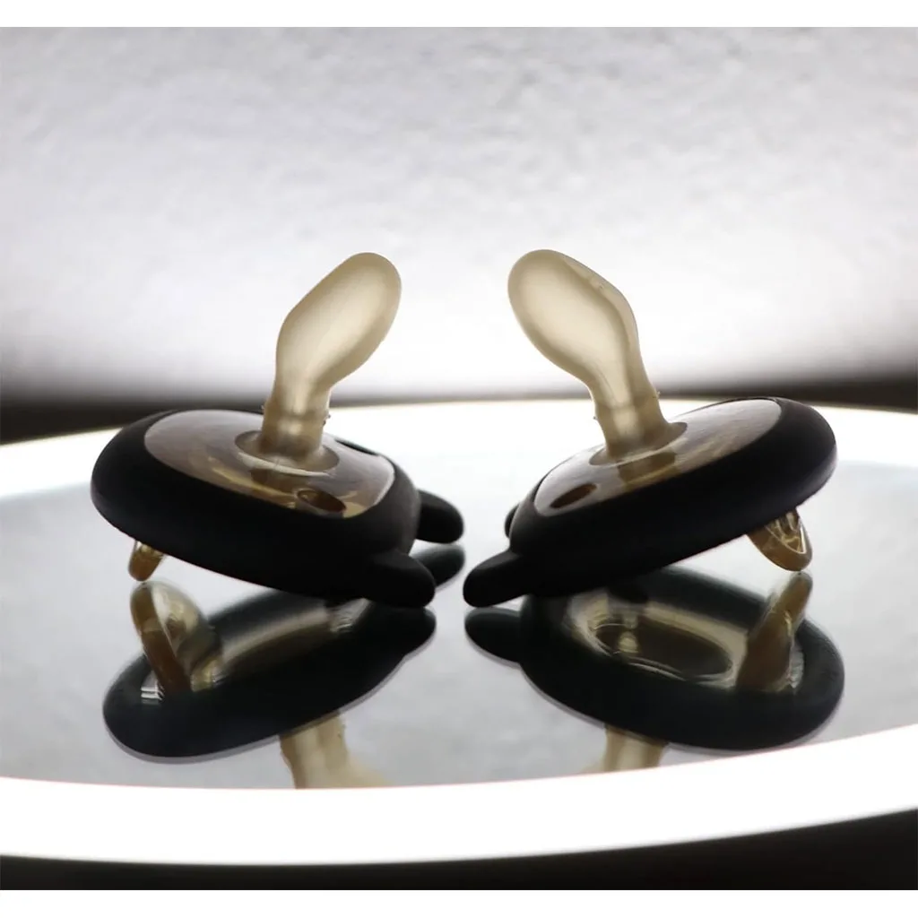 پستانک 2عددی مشکی ارتودنسی هی اور شی He or she