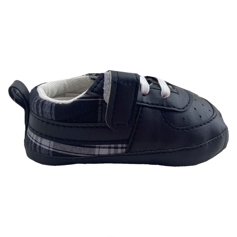 کفش اسپورت نوزادی بند چسبی مشکی نیو استار New star2