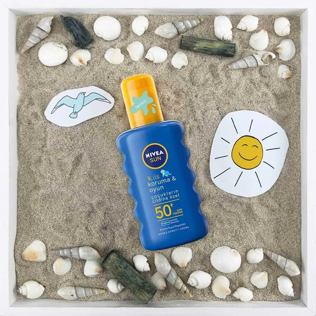 اسپری ضد آفتاب 5در1 نیوا SPF50 مقاوم در برابر آب مرطوب كننده 200میل Nivea