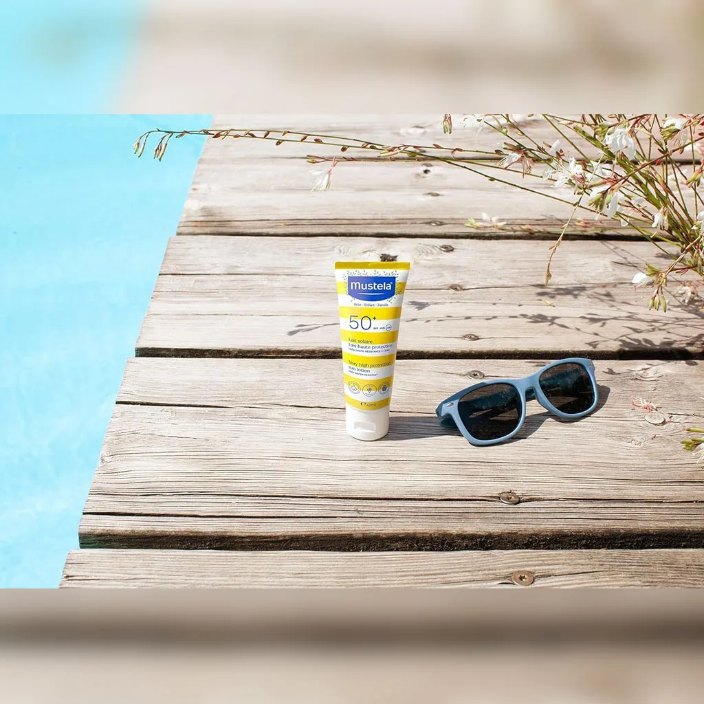کرم ضد آفتاب ماستلا آووکادو ضد آب SPF50 حجم 40میل Mustela