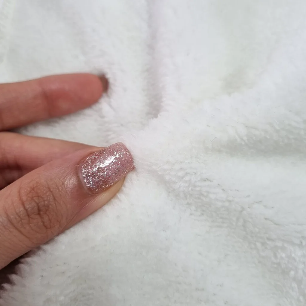 پتو بافت کرکدار کلاهدار موش گوشدار مینل Minel