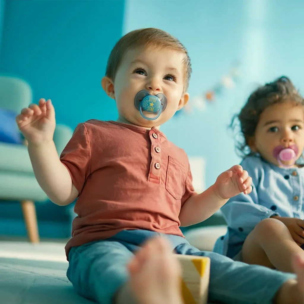 پستانک اونت 2عددی Hello little star اولترا سافت Ultra Soft 6-18 قلب ستاره Avent