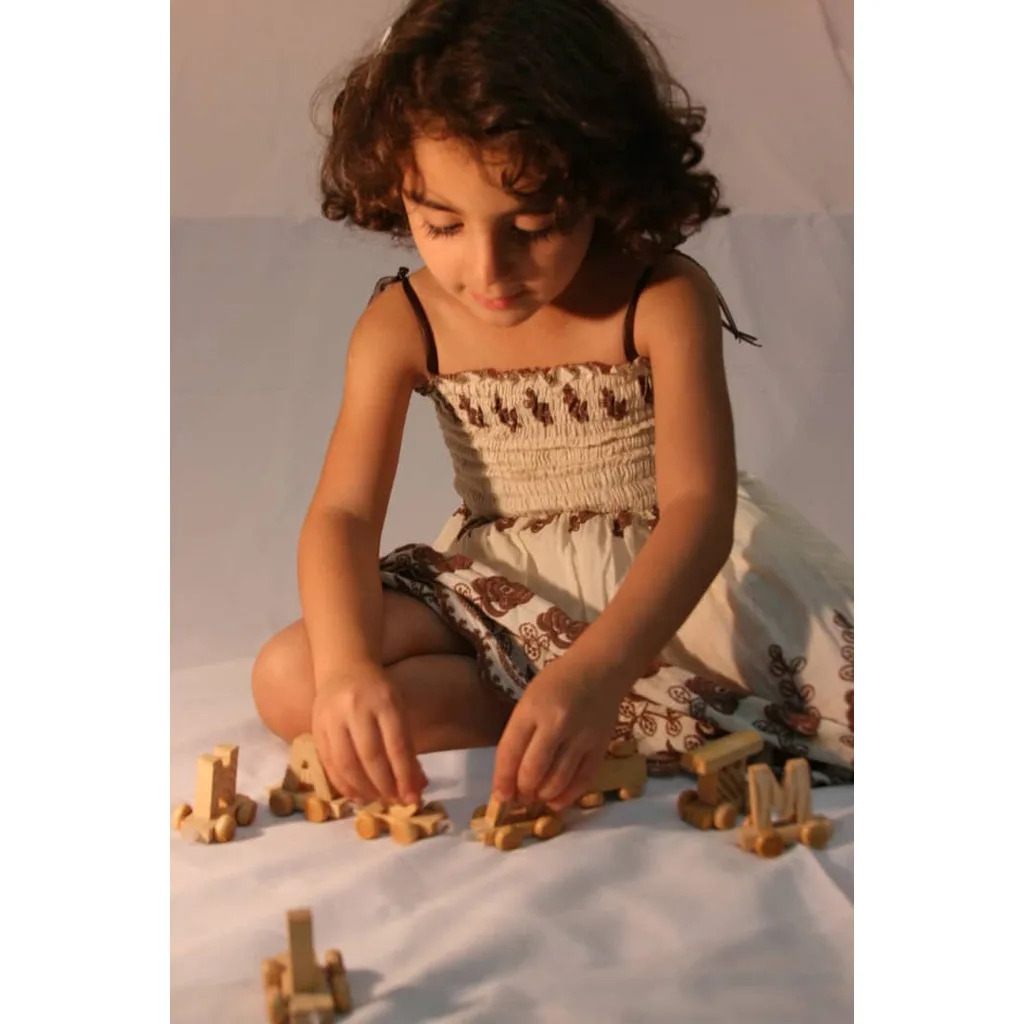 هدایای چوبی و تبلیغاتی حروف لاتین انگلیسی اسم ساز قطار شادی Happy Train