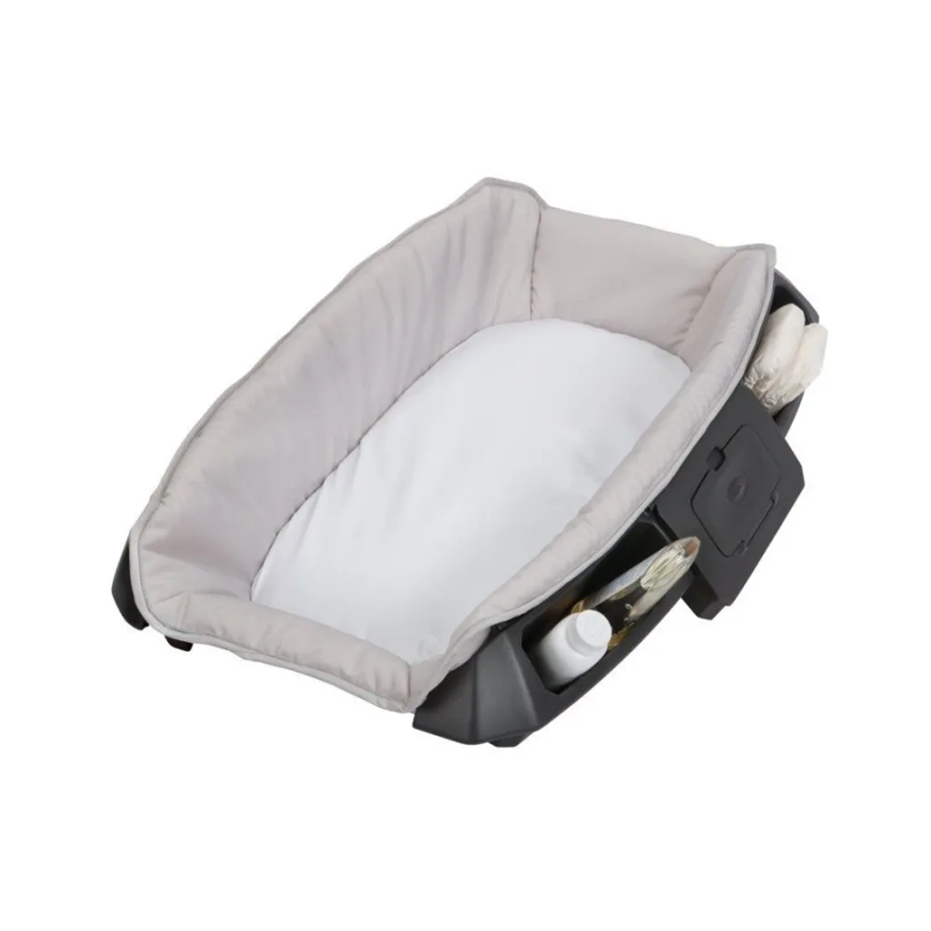 تخت پارک گراکو مدل Pack And Play Smart Stations Presley با جایگاه تعویض Graco