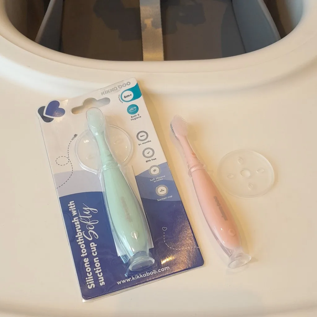 مسواک کیکابو Softy سیلیکون Silicone toothbrush with suction cup چسبان Kikkaboo