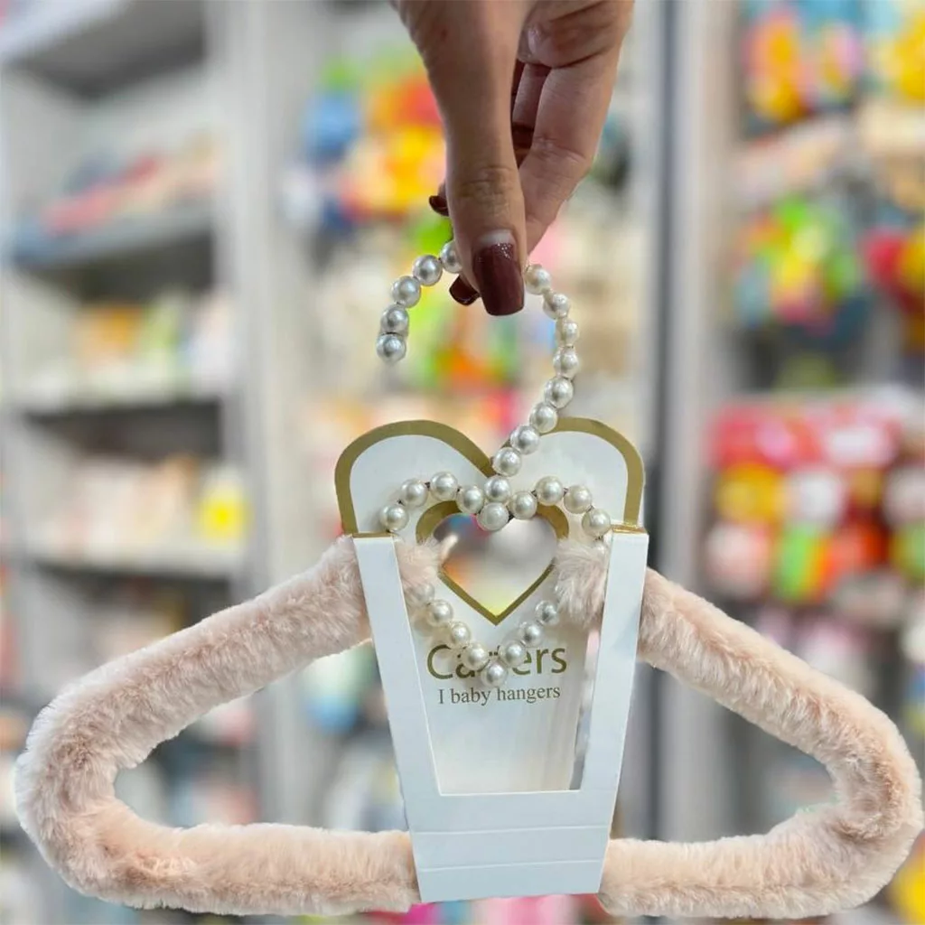 چوب لباسی خز پولیشی قلب صدفی کارترز Carters