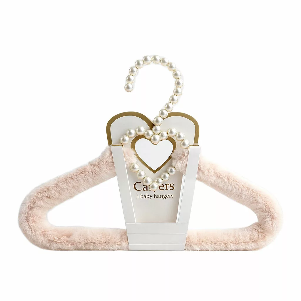 چوب لباسی خز پولیشی قلب صدفی کارترز Carters