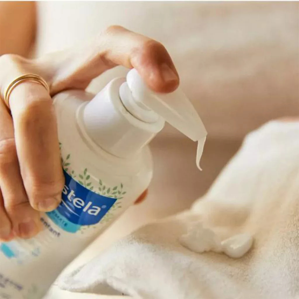 لوسیون بدون آبکشی ماستلا ۵۰۰ میل – Milk پاک‌کننده آووکادو ارگانیک Mustela (مخصوص پوست نوزاد)